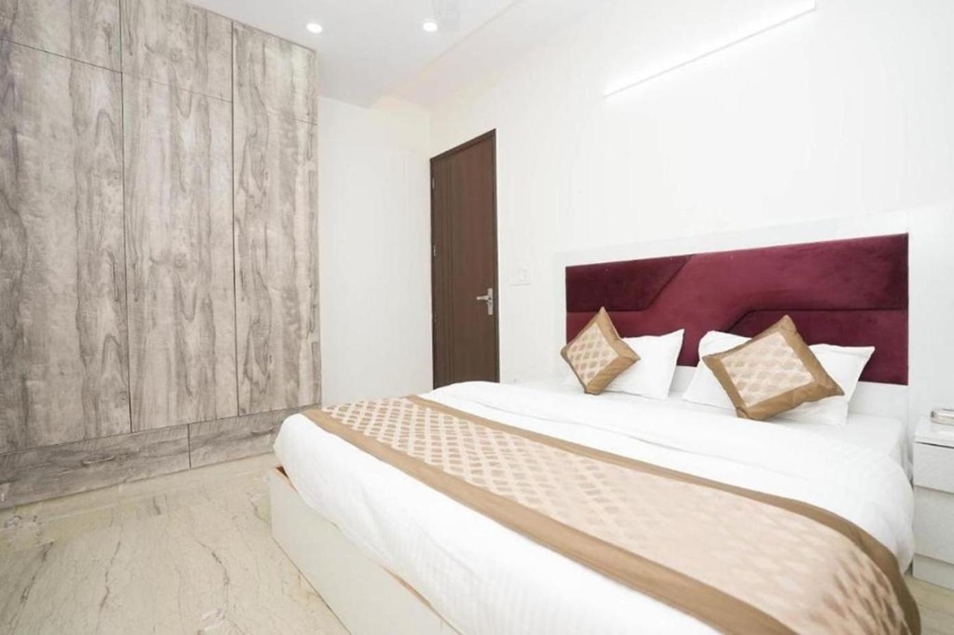 Diamond 10 Mints Walking From Nizamuddin Railway Station Hotel 3*